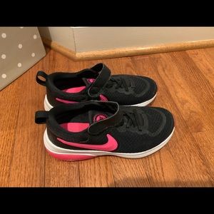 Nike Kids Project POD sneaker, black-pink, size 2.5